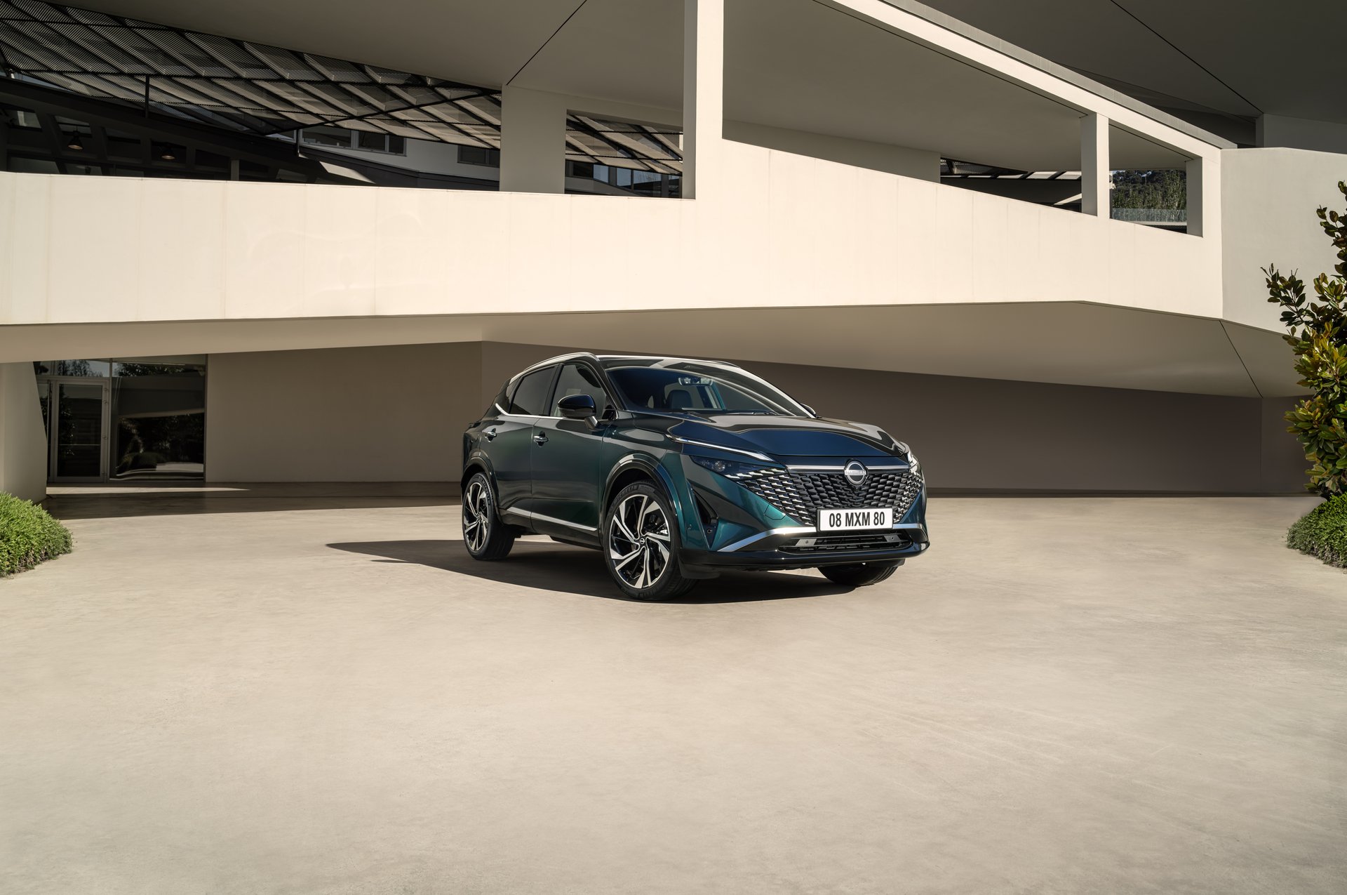 889263a-F81-Nissan_QQ_Final_001_High